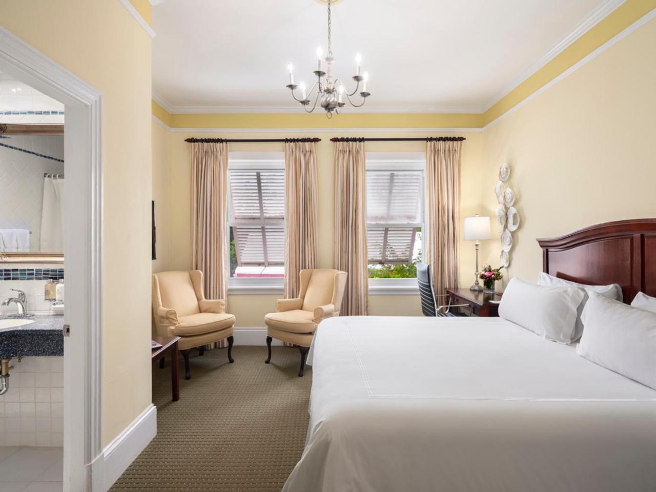 Royal Palms Hotel Hamilton City Екстериор снимка
