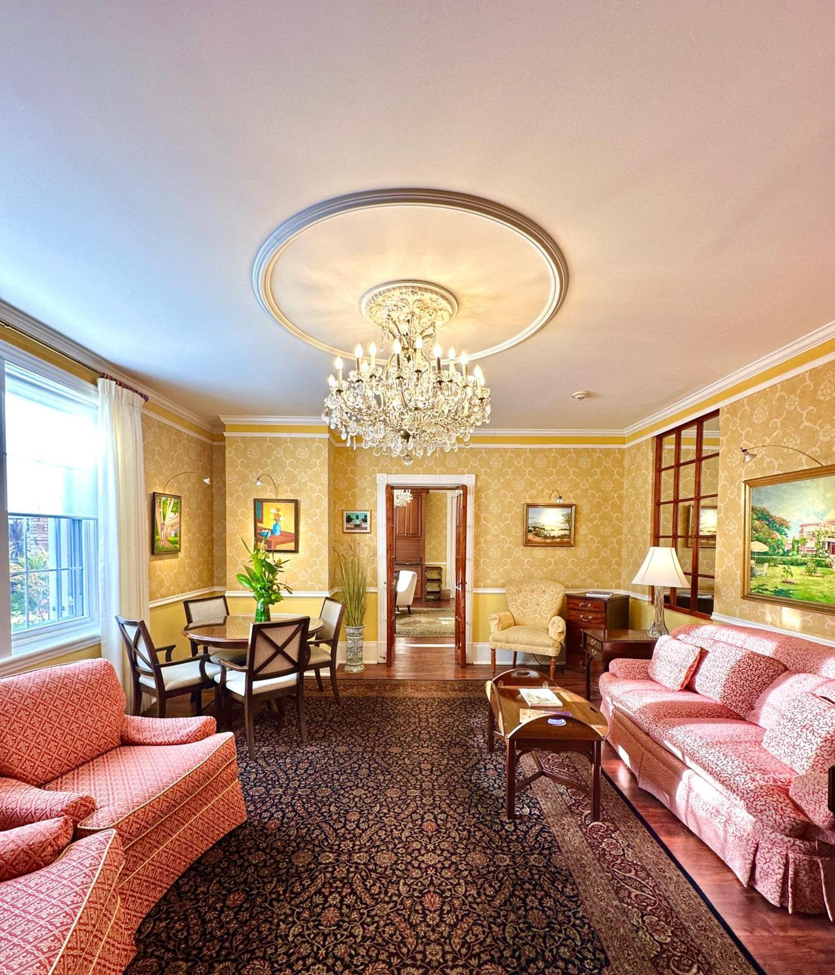 Royal Palms Hotel Hamilton City Екстериор снимка