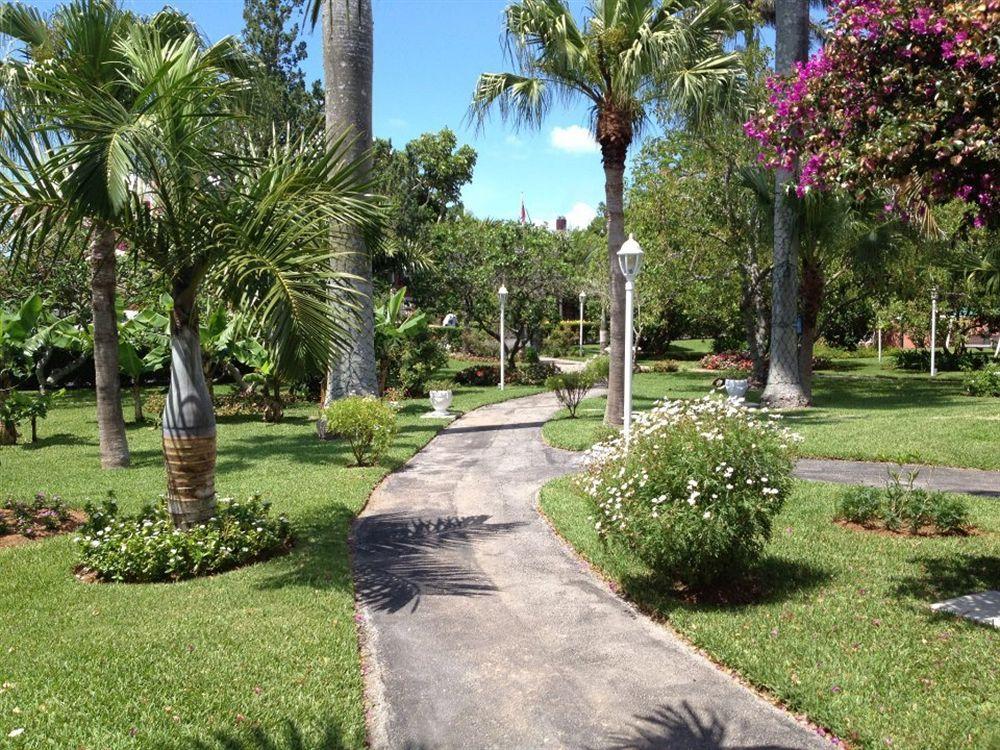 Royal Palms Hotel Hamilton City Екстериор снимка