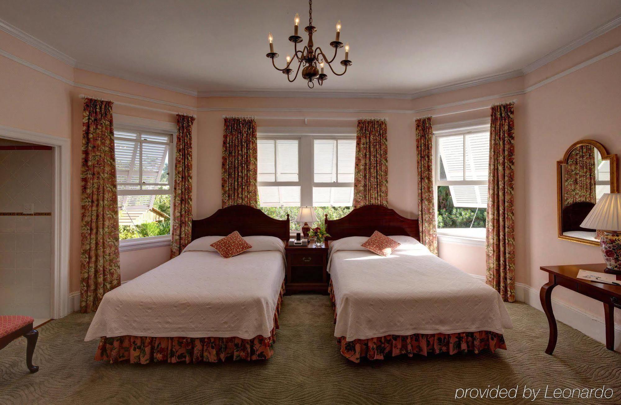 Royal Palms Hotel Hamilton City Екстериор снимка