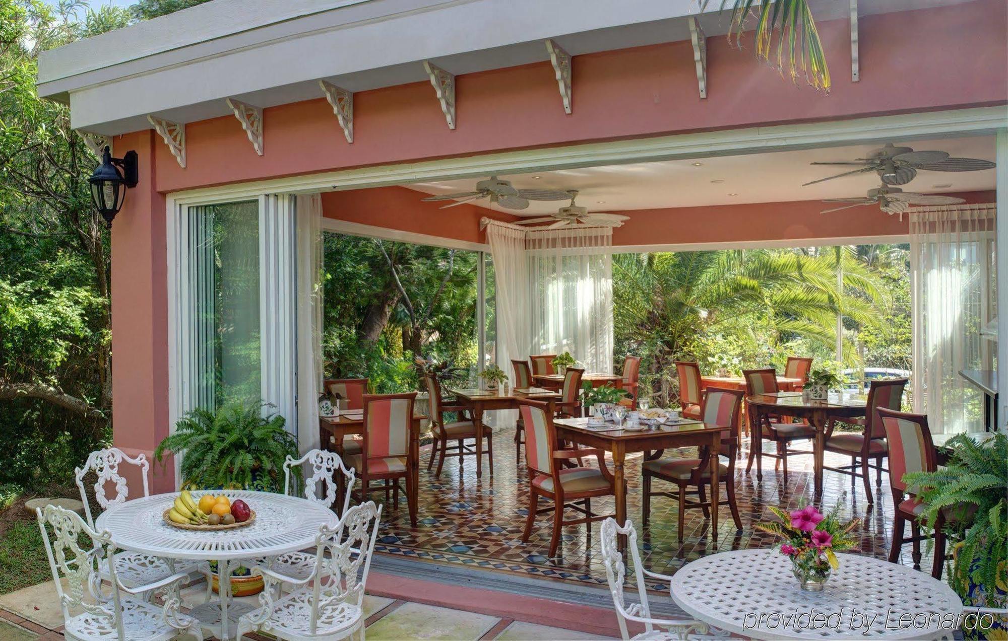 Royal Palms Hotel Hamilton City Екстериор снимка