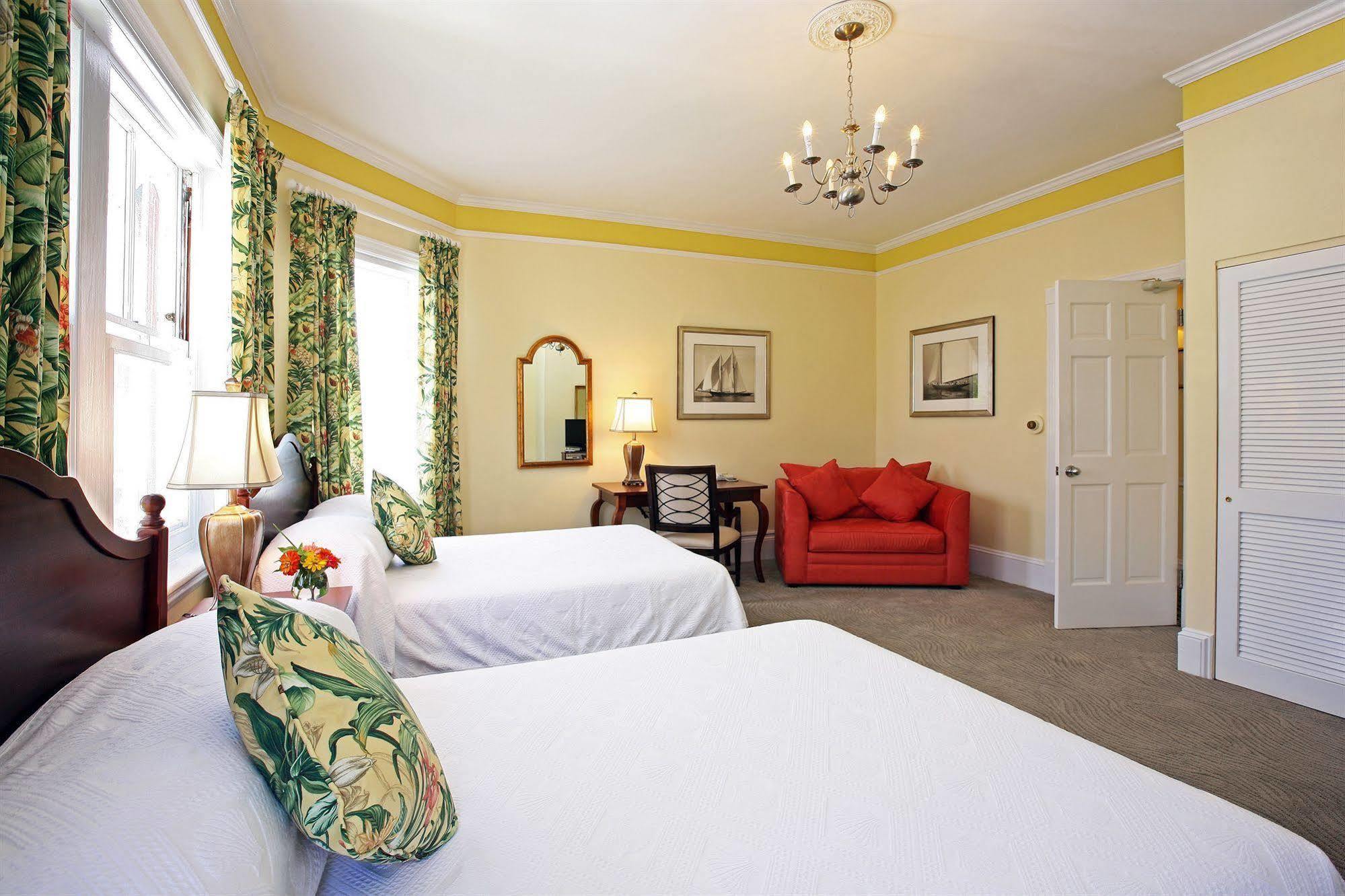 Royal Palms Hotel Hamilton City Екстериор снимка